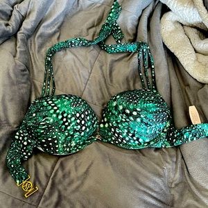 Victoria’s Secret 34DD Bikini Top NEW